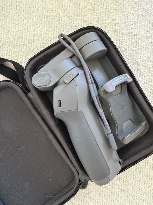 Estabilizador DJI Osmo Mobile 3 Combo