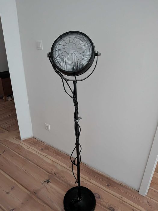 IKEA SVARTNORA – industrialna lampa podłogowa loft, czarna