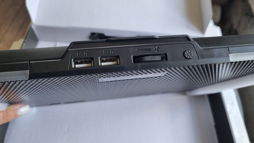 Охолоджуюча підставка для ноутбука GamePro CP670 Black