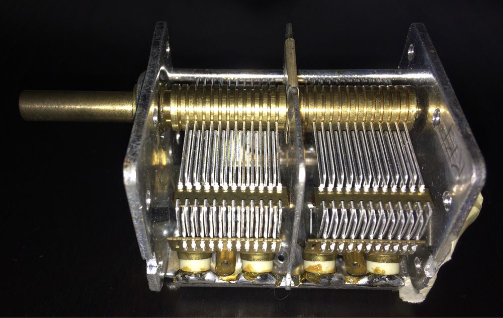 Condensador Variável de 1970 (novo e nunca usado)