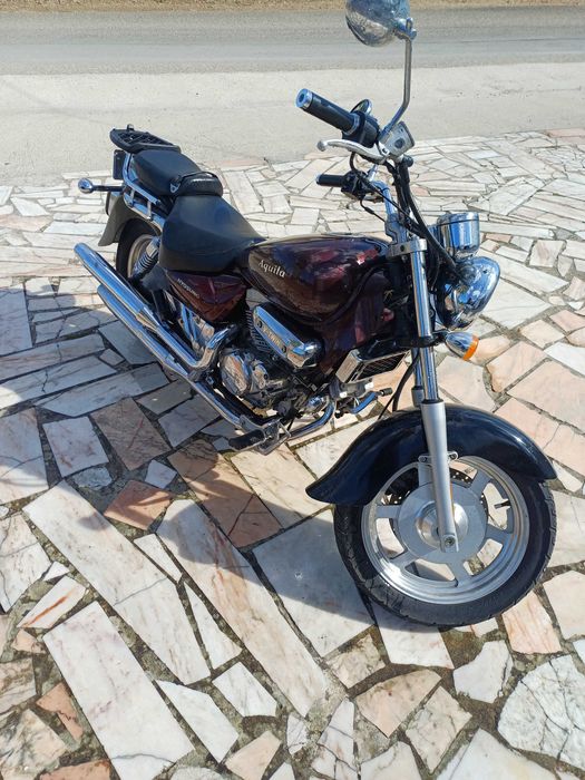 Hyosung GV125 Aquila (2001) - 17.000km - Ideal para Carta B (Carro)