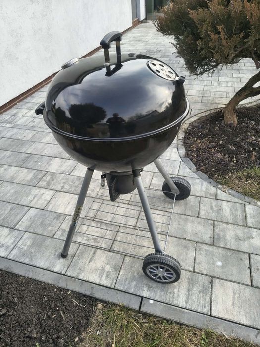 Grill ogrodowy okrągły