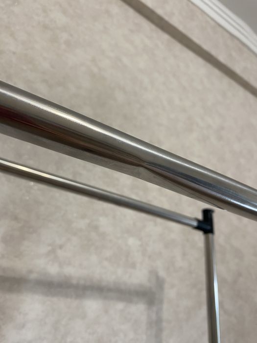 Вішалка для одягу та підставка для взуття