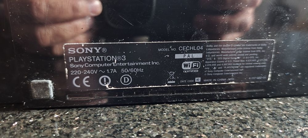 PS3 fat desbloqueada com jogos e comando original
