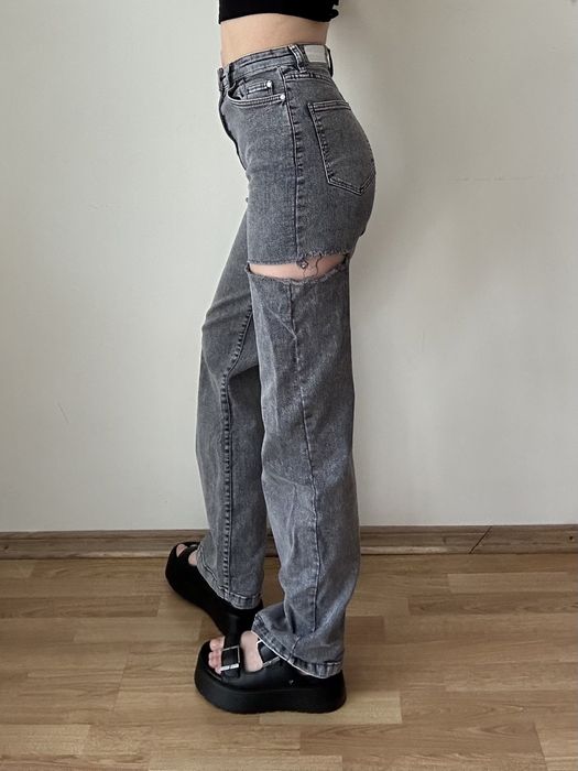 Джинси bershka сірі