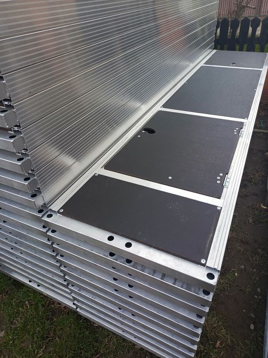 Rusztowanie poznańskie fasadowe  200m2 elewacyjne ocynk ogniowy