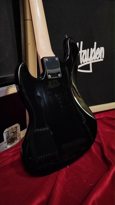 Gitara basowa VJ75