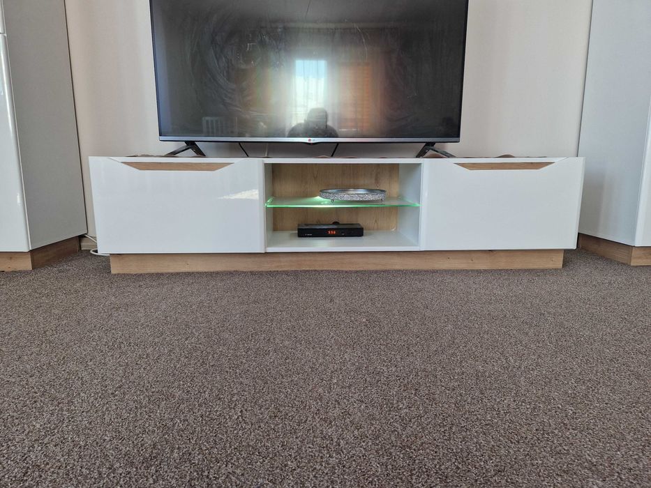 Meblościanka z oświetleniem !!! STAN BARDZO DOBRY !!