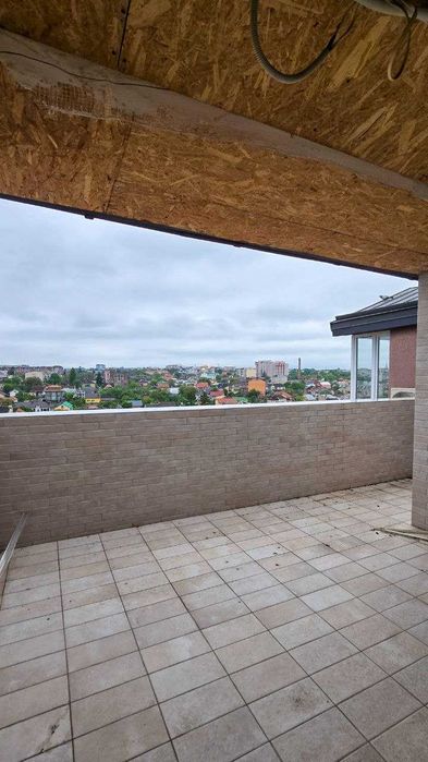 Продається Пентхаус 186 м² з ремонтом і терасою Чернівці, ЖК Роднічок