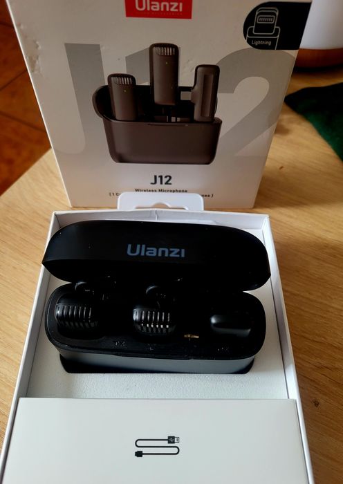 Zestaw Bezprzewodowy Mikrofon Ulanzi J12 Lightning iPhone + etui ładuj