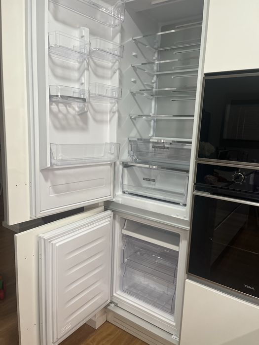 Frigorífico Combinado Encastrável Whirlpool WHC20 T352 No Frost