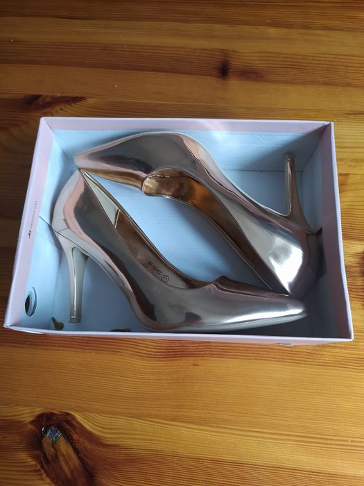 Czółenka Weide na obcasie typu szpilka