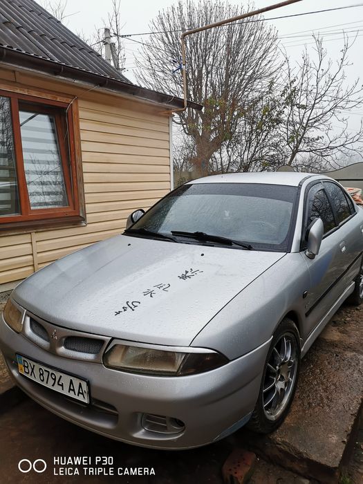 Mitsubishi Carisma 1,8 бензин
