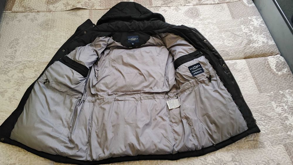 Зимова куртка пуховик