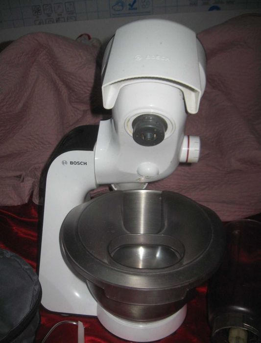 Кухонный комбайн Bosch MUM52 131/D2 – 700 Вт, запчастини, насадки