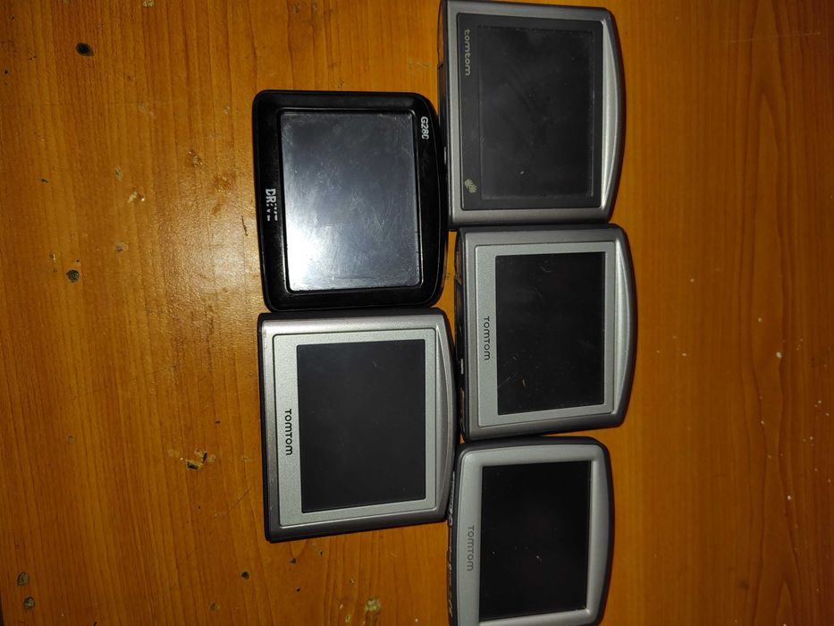 GPS's TomTom e Garmin