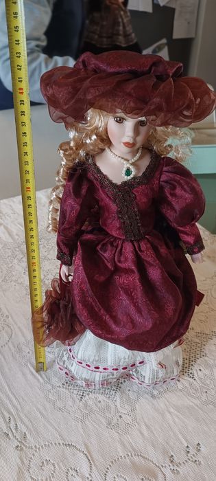 Boneca de porcelana