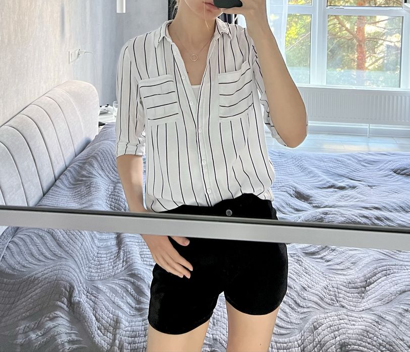 Рубашка біла жіноча в чорну смужку, женская белая рубашка в полоску
