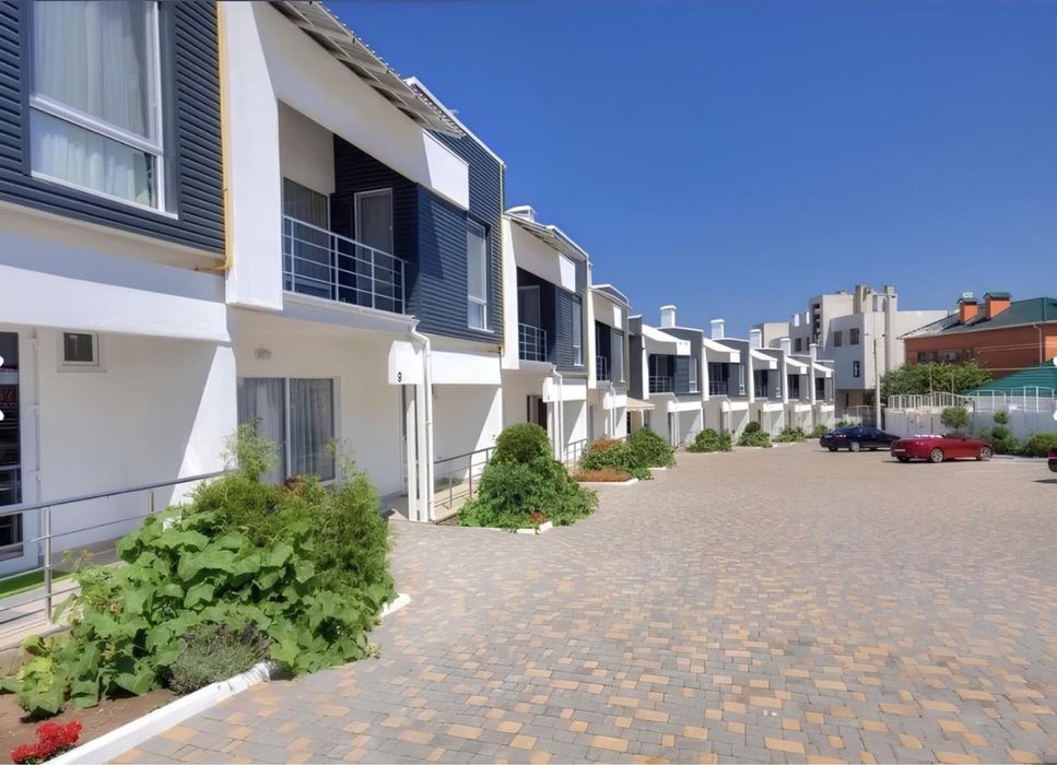 Сдам посуточно престижные таунхаус 16 фонтана 3 комнаты + гостиная )