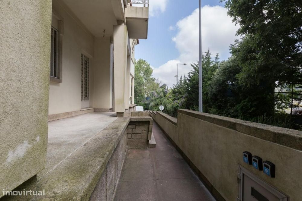 Quarto - localizado em Paranhos Porto