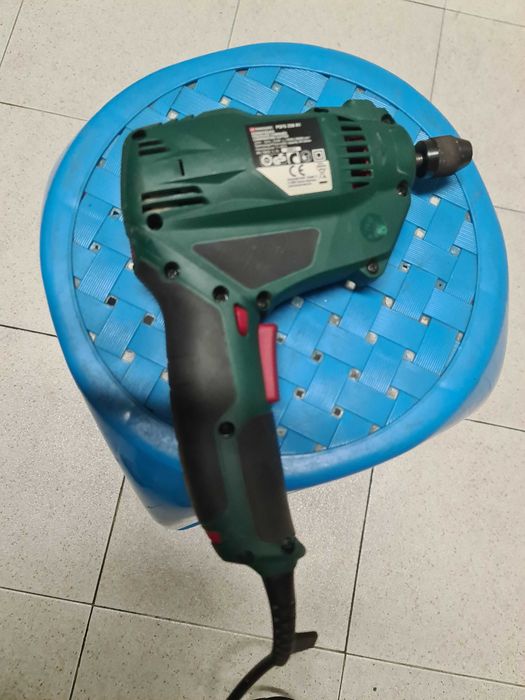 Máquina de furar leve