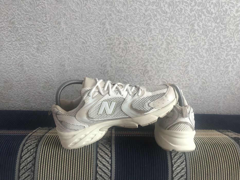 Кросівки  New Balance  42 розмір, по устілці 26,5 см