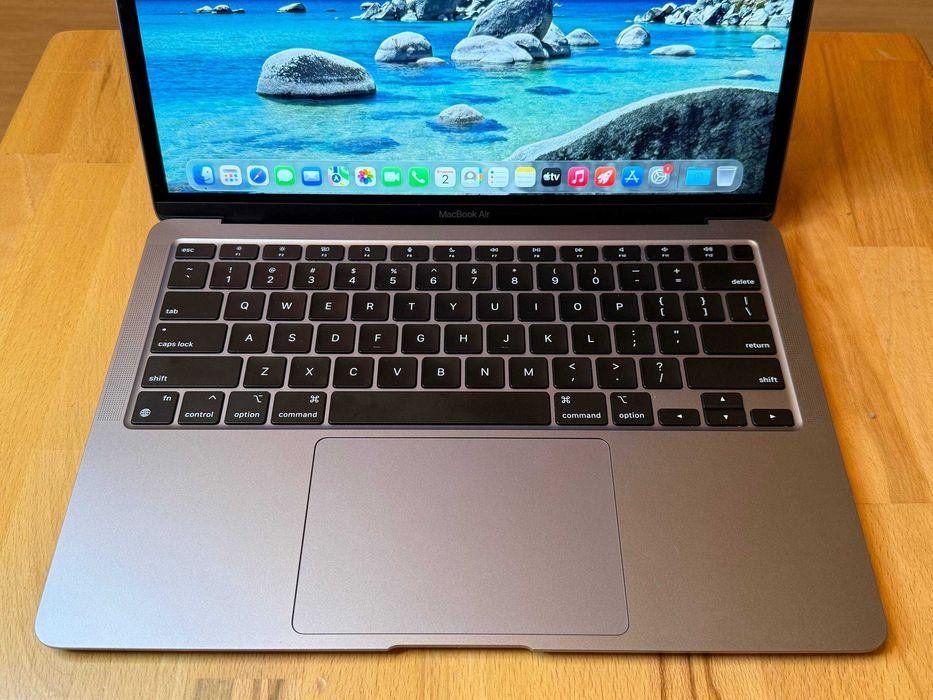 MacBook Air 13 2020 m1 16 ram 256ssd