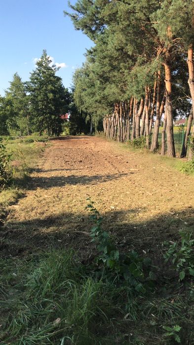 Koszenie mulczowanie działki budowlanej traw ugorów kosiarka bijakowa