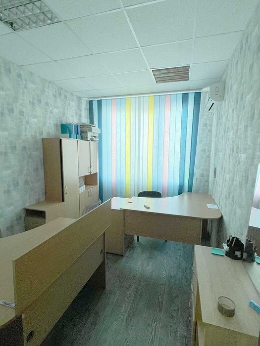 Від власника оренда офісу Дарницька площа, 70 м.кв