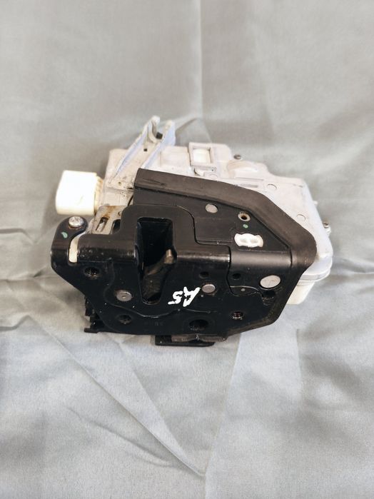 Fecho da Porta Frente Dto - 3C2837016A - VW TIGUAN (5N_)