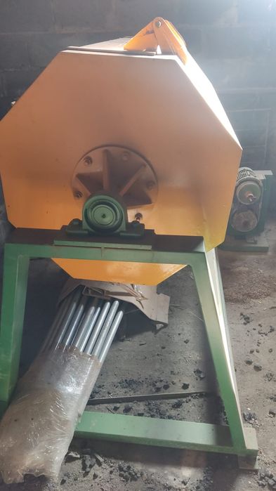 Gratownica bębnowa Hardox stal drewno materiały budowlane