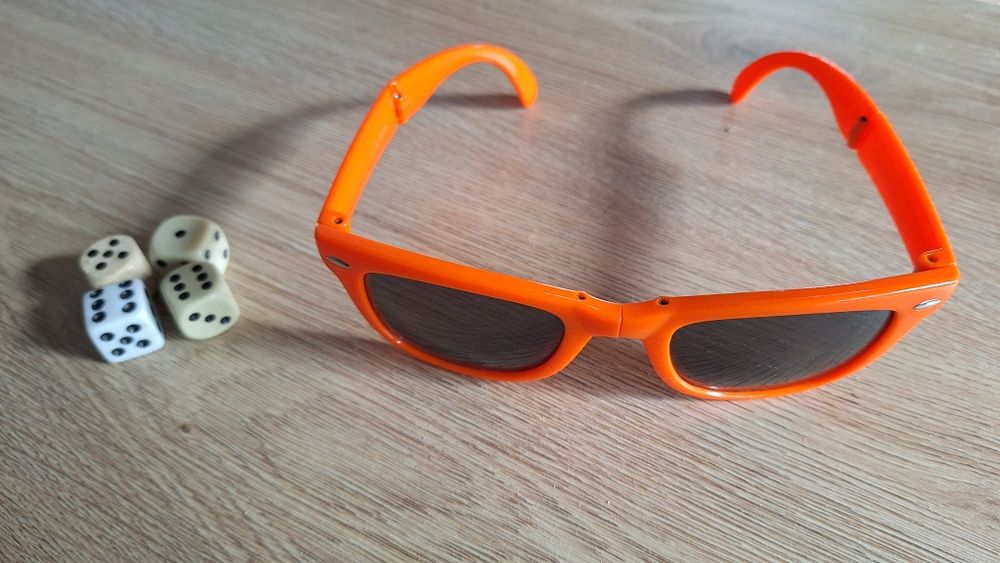 Corda para saltar em pvc e oculos crianca