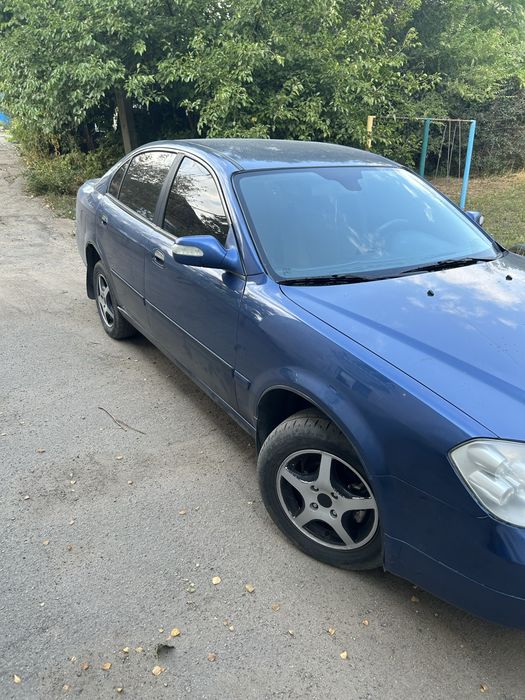 Автомобіль Chery Eastar