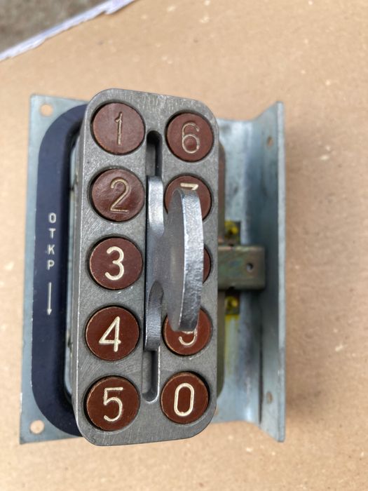 Замок кодовый механический для дверей
