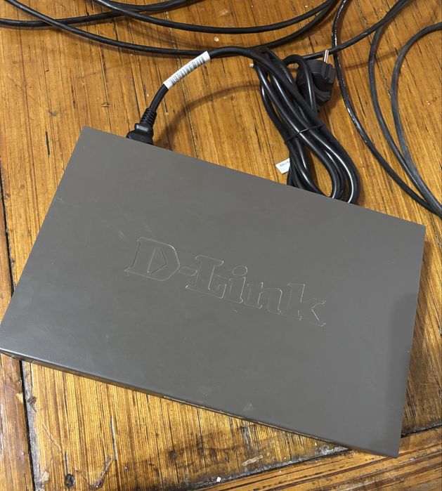Комутатор D-Link DES-1016D (16 портів 10/100 Mbps)