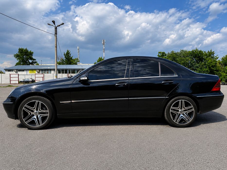 Mercedes-Benz C-Class 2004 VIN WDB2030461A641019 фото оголошення 2 з 11