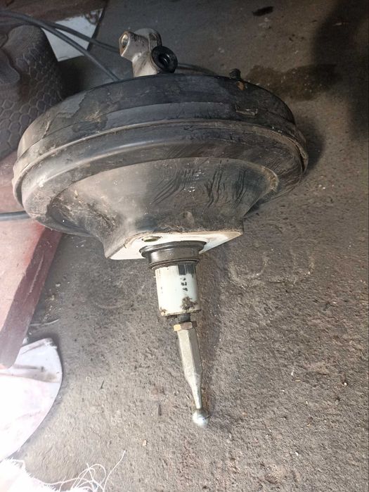 Вакуумний підсилювач 8D0612105G