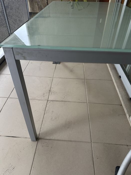 Mesa de cozinha e 5 cadeiras