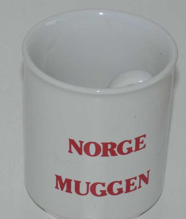 Kubek porcelanowy inny za darmo