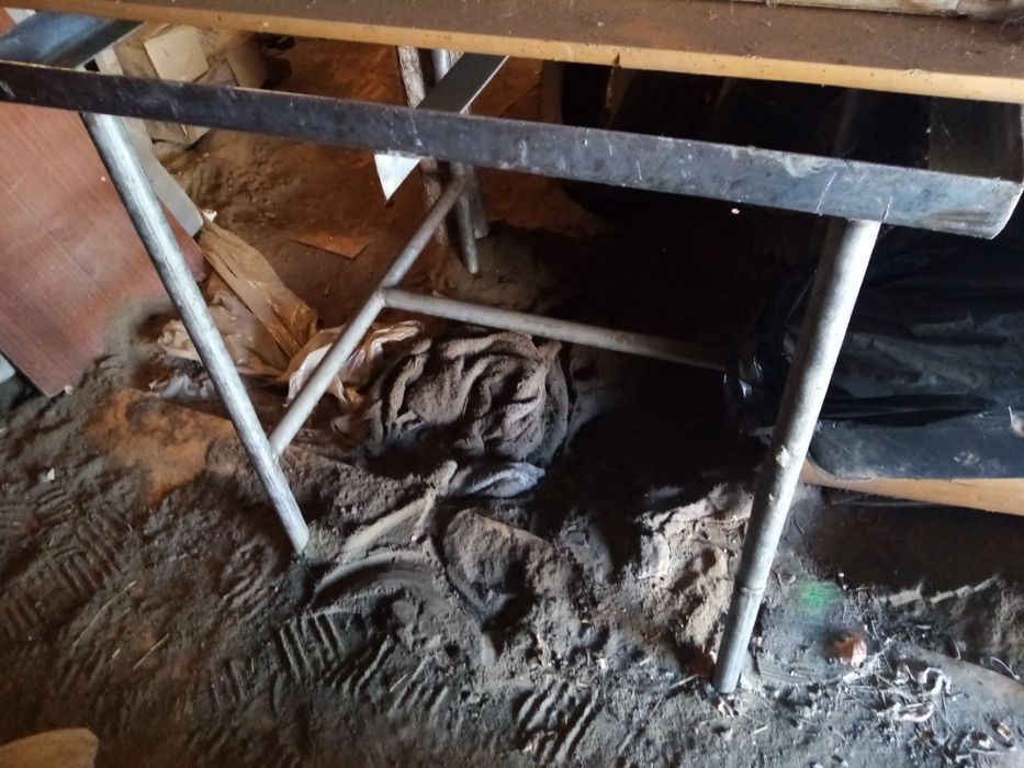 Стол из нержавеющей стали
