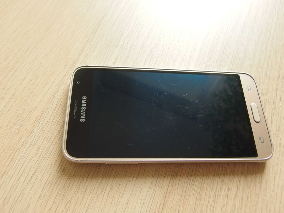 SAMSUNG Galaxy J3 SM-J320FN super amoled NFC android 5.0