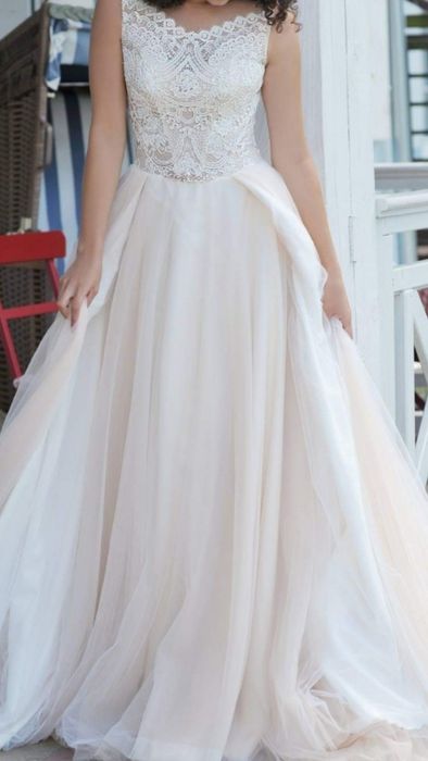 Suknia ślubna model River