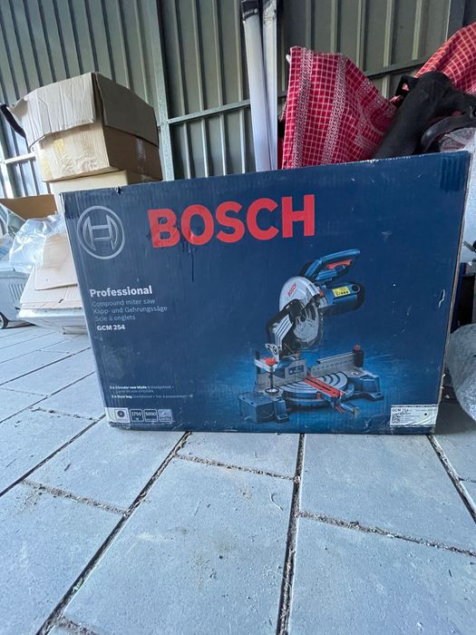 Piła ukosowa BOSCH GCM 254