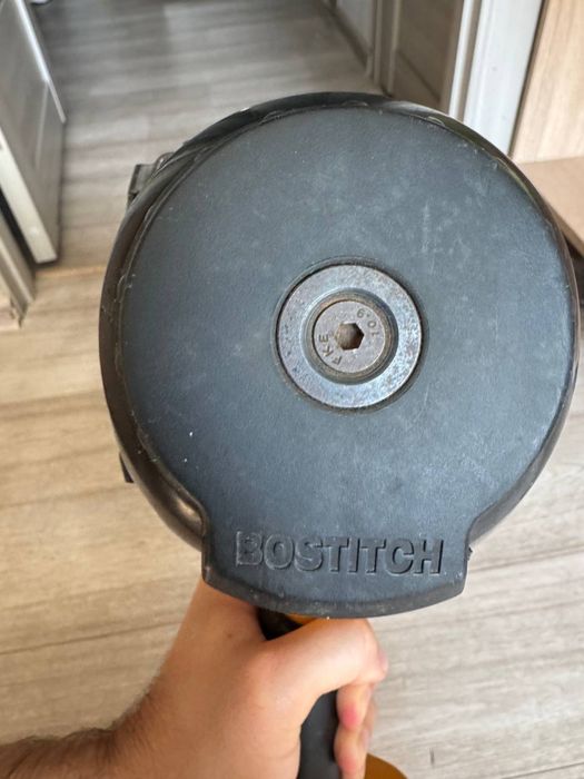 Пістолет цвяхів пневматичний Bostitch F21PL