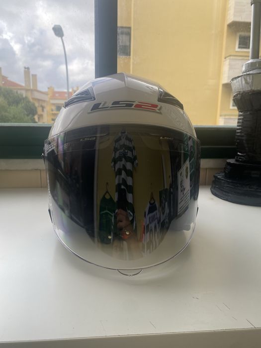 Capacete LS2 Branco Jet – Como Novo