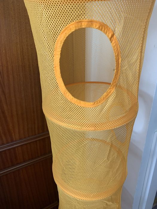 Suspended net for children's organization64729743244802124