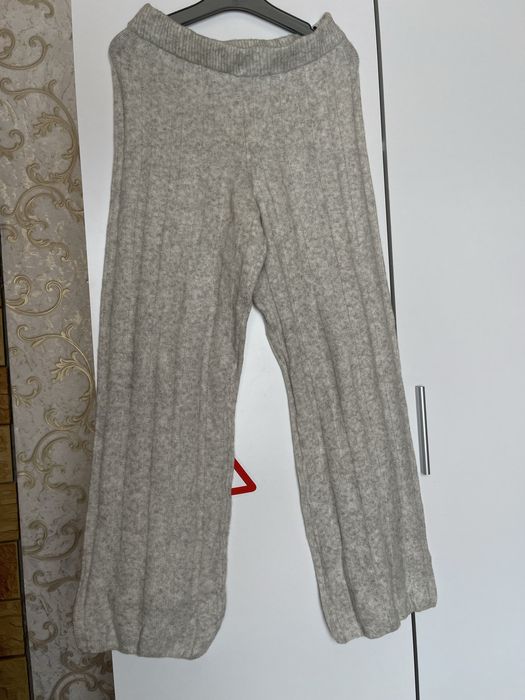 Теплий оверсайз костюм H&M сірий в рубчик , новий