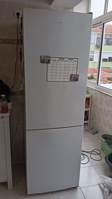 Frigorífico Combinado JOCEL No Frost - Classe A+ - 317 Litros