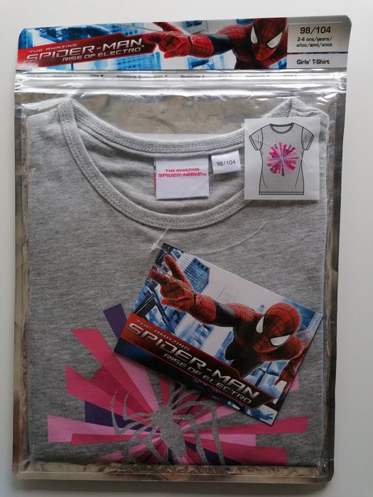 2 T-shirts MARVEL  novas