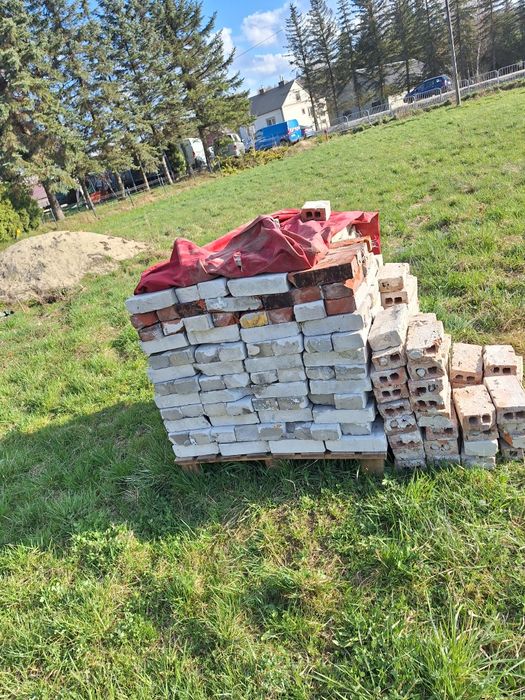Cegła  biala w dobrym stanie za 1 zl sztuka